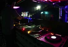 DJ�u�[�X